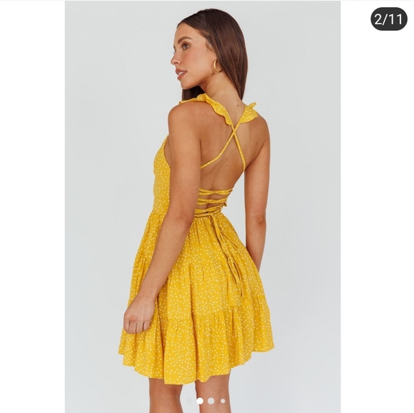 NWT Selfie Leslie Allegra Fluted Hem Lace Up Back Dress - Picture 2 of 6